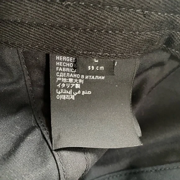 Balenciaga Black Logo Cap - Picture 5 of 6